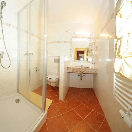 In Out Unterellmau سالباخ هينترغليم