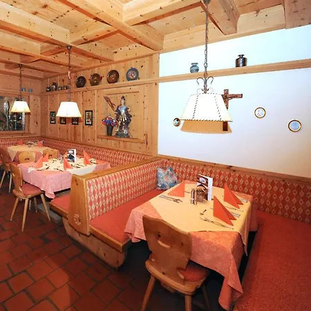 فندق In Out Unterellmau