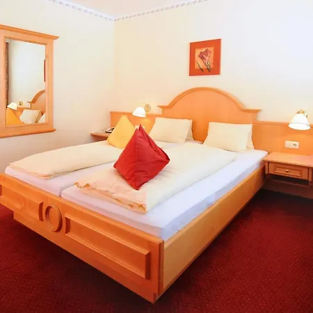 In Out Unterellmau 3*