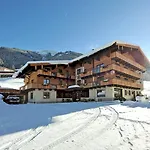 In Out Unterellmau Inkl Jokercard Saalbach-Hinterglemm