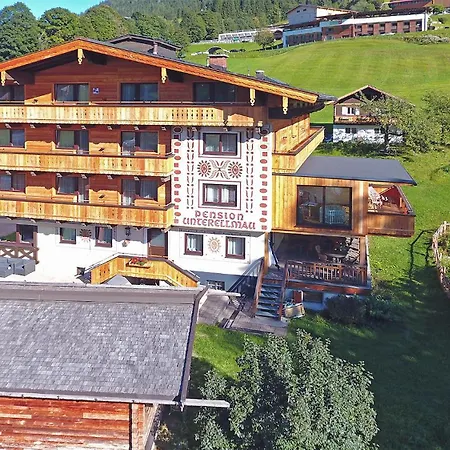 Hotel In Out Unterellmau 3*