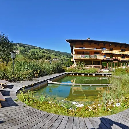 In Out Unterellmau Hotel