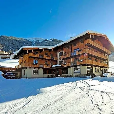 In Out Unterellmau Inkl Jokercard 3* Saalbach-Hinterglemm
