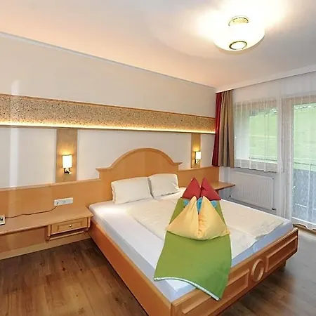 Hotel In Out Unterellmau Inkl Jokercard Saalbach-Hinterglemm