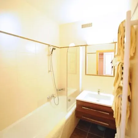 In Out Unterellmau Hotel