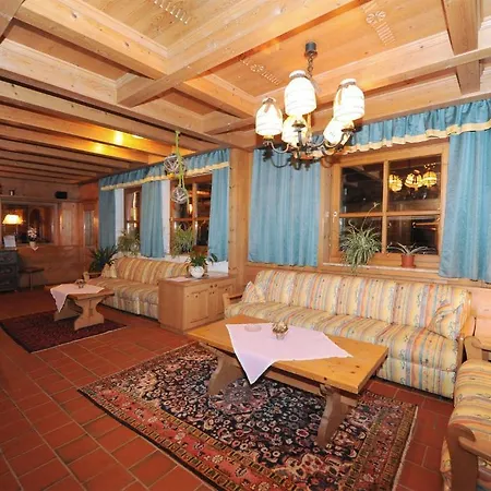 Hotel In Out Unterellmau