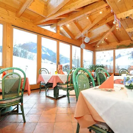 Hotel In Out Unterellmau 3*