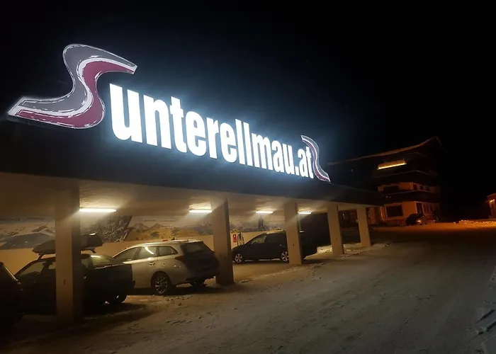 ホテル In Out Unterellmau 3*